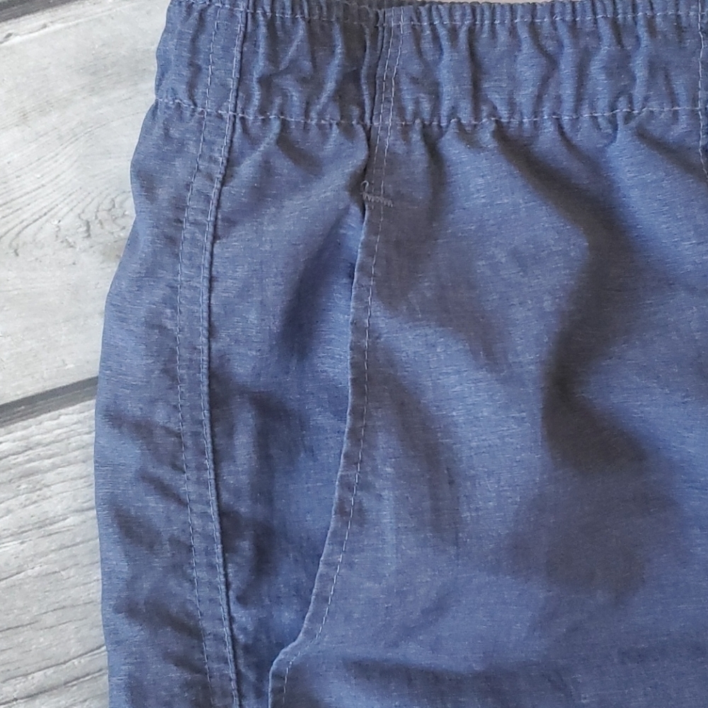 Lands End Women's Lightweight Shorts Size 14-16 - Picture 2 of 4